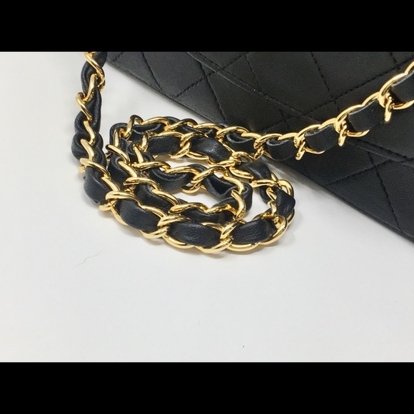 SOLD 💕Vintage Chanel Small Classic Flap - Picture 15 of 16